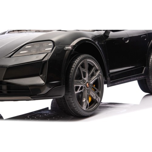 Elektromobilis Porsche Taycan Turbo S, melns