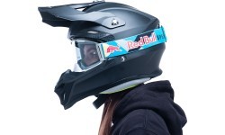 Motokrosa brilles Red Bull Spect Strive Panovision, matēti gaiši pelēkas, tonēti lēcas
