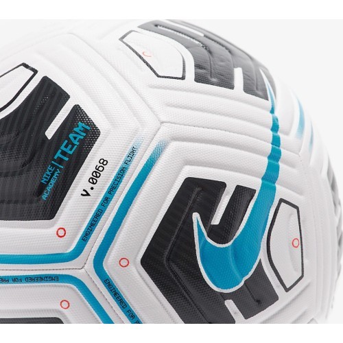 Nike Academy Team futbola bumba CU8047 102 melna balta zila