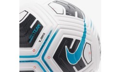 Nike Academy Team futbola bumba CU8047 102 melna balta zila