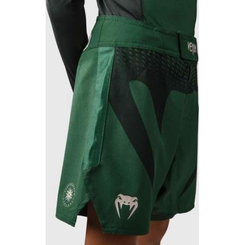 Детские шорты для единоборств Venum Attack – Forest Green/Off White