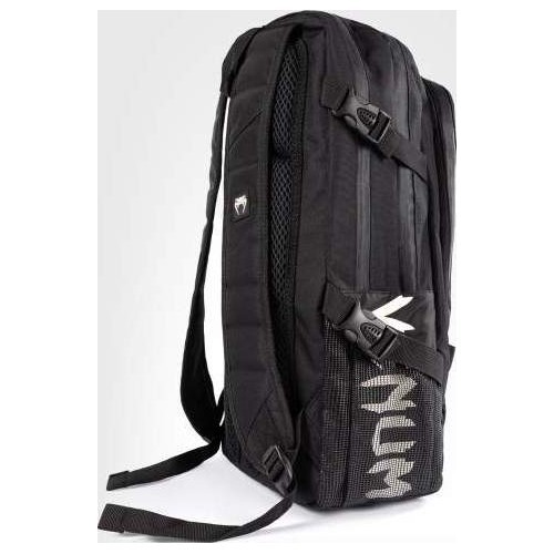 Sporta soma VENUM Shockwave, melna