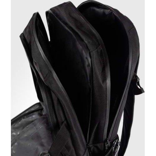 Sporta soma VENUM Shockwave, melna