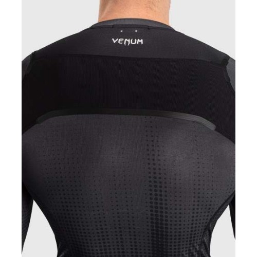 Venum Stealth Long Sleeve Rashguard - Black/White