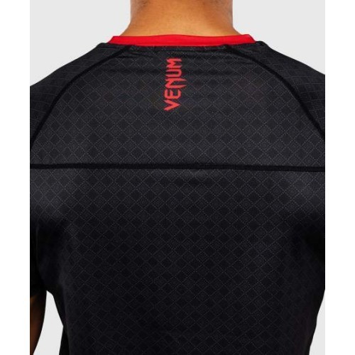 Venum x Roger Gracie Signature Dry Tech krekls - melns/sarkans