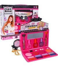 Make-up kit
