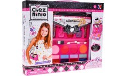 Make-up kit
