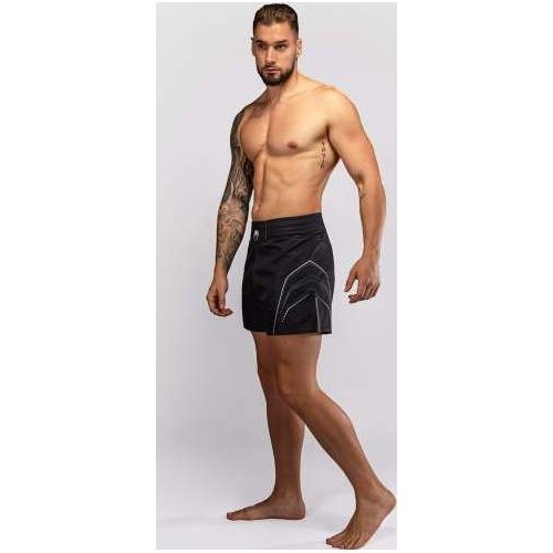 Venum Streamline cīņas šorti, melni/balti