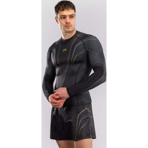 Venum Streamline Long Sleeve Rashguard - Black/Gold