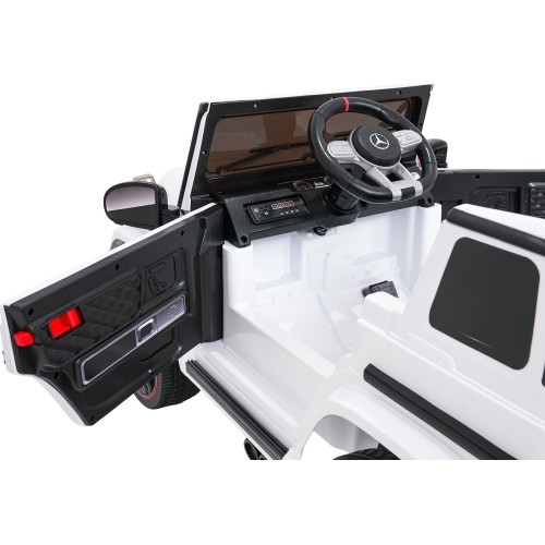 Vehicle Mercedes G63 AMG LIFT White