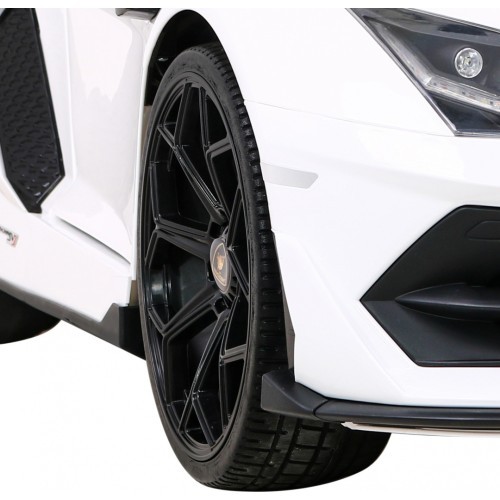 Vehicle Lamborghini SVJ DRIFT White