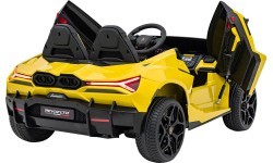 Elektromobilis Lamborghini Revuelto XL, dzeltens