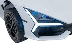 Lamborghini Revuelto XL STRONG White vehicle