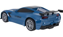 Радиоуправляемый спортивный автомобиль с заправочной станцией