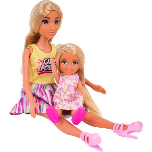 Doll Set, Family on Vacation + Accessories