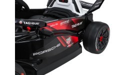 Электромобиль Porsche Formula E, красный