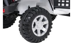 Jeep BEAST 4x4 White Vehicle