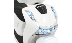 Vehicle Motor Scooter HONDA SH125I White