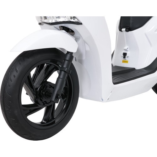 Vehicle Motor Scooter HONDA SH125I White