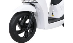 Vehicle Motor Scooter HONDA SH125I White