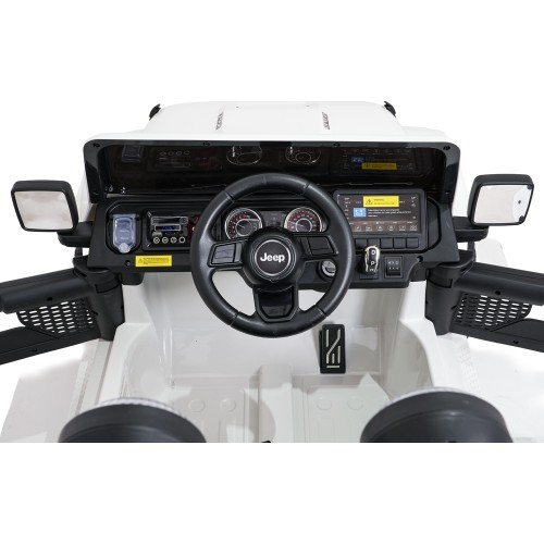 Jeep Wrangler Rubicon LIFT White Vehicle