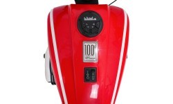 Elektriskais motocikls BMW R18, sarkans