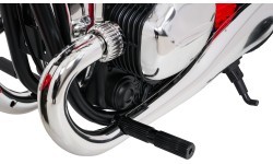 Elektriskais motocikls BMW R18, sarkans
