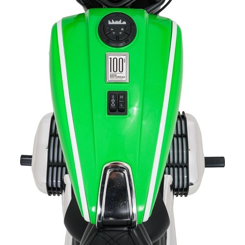 Elektriskais motocikls BMW R18, zaļš