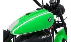 Электромотоцикл BMW R18, зелёный