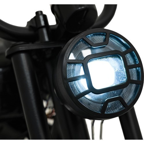 Elektriskais motocikls BMW R18, zaļš