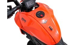 Elektromobilis Ducati Diavel x Bentley, oranžs