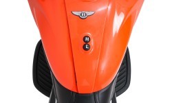 Elektromobilis Ducati Diavel x Bentley, oranžs