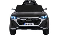 Elektromobilis Audi SQ8, melns
