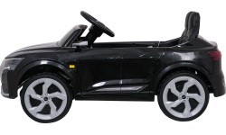 Elektromobilis Audi SQ8, melns