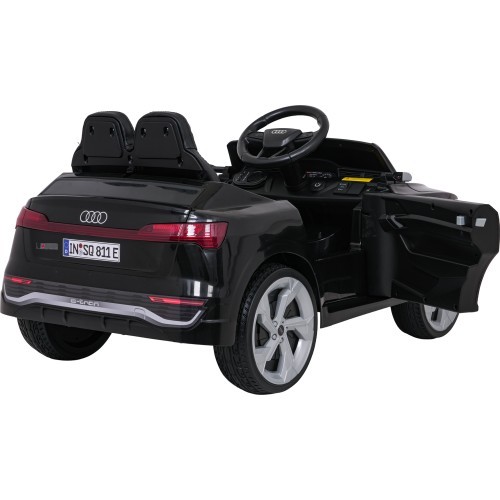 Elektromobilis Audi SQ8, melns