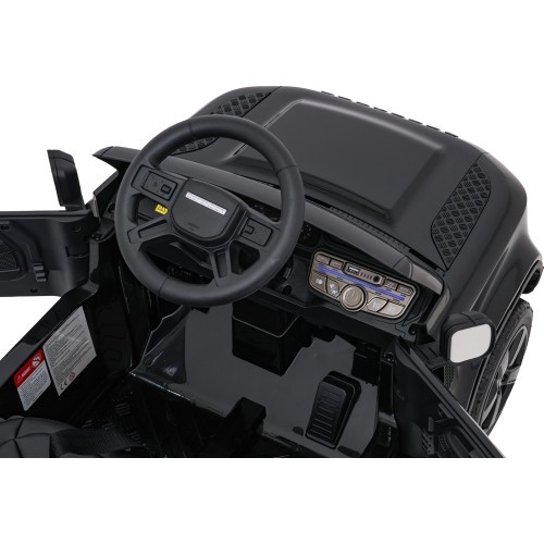 Land Rover Defender Black