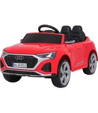 Elektromobilis Audi SQ8, sarkans