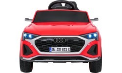 Электромобиль Audi SQ8, красный