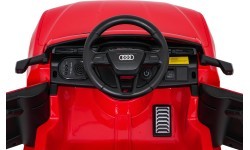 Elektromobilis Audi SQ8, sarkans