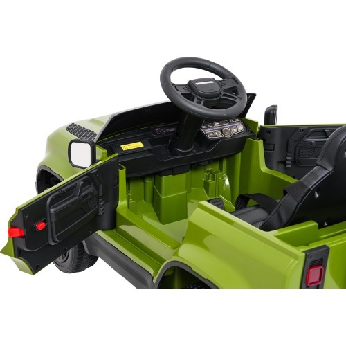 Land Rover Defender Green Vehicle