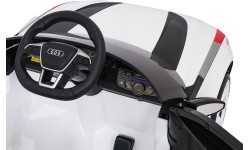 Elektromobilis Audi RS6 Avant GT balts