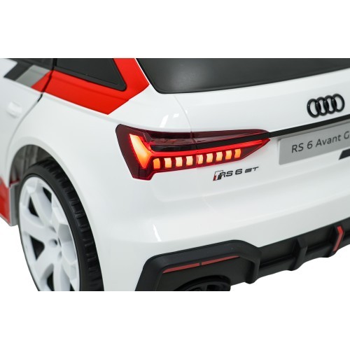 Elektromobilis Audi RS6 Avant GT balts