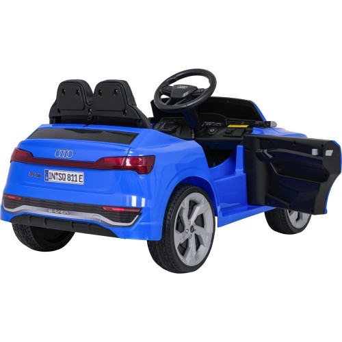 Elektromobilis Audi SQ8, zils