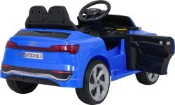 Elektromobilis Audi SQ8, zils