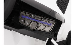 Elektromobilis Land Rover Defender, balts
