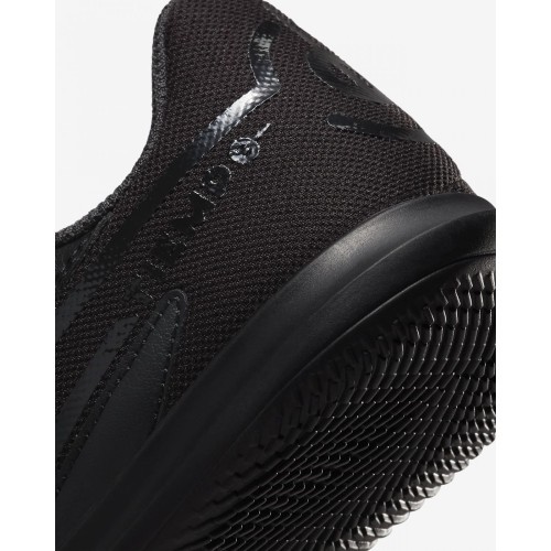 Футбольные бутсы подростковые Nike Jr Legend 9 Club IC, чёрные, DA1332 001