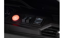 Elektromobilis BMW M4, balts