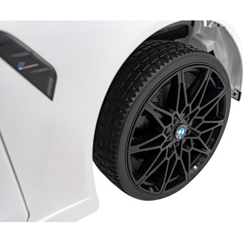 Elektromobilis BMW M4, balts