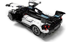 Konstruktors automašīna Pagani Huayra 1:8 RASTAR