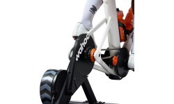 Wahoo KICKR Core 2 Trainer + Zwift Cog/Click